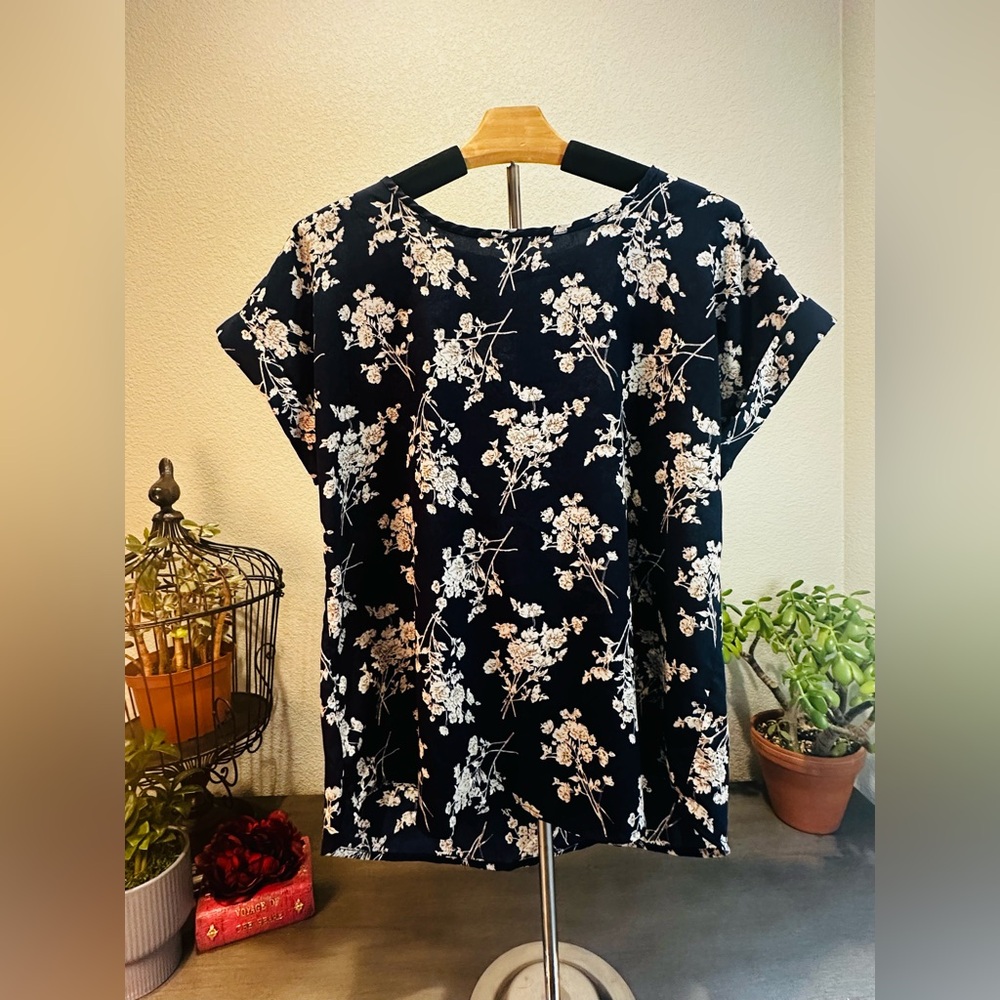 Floral Navy Blue Short Sleeve Blouse